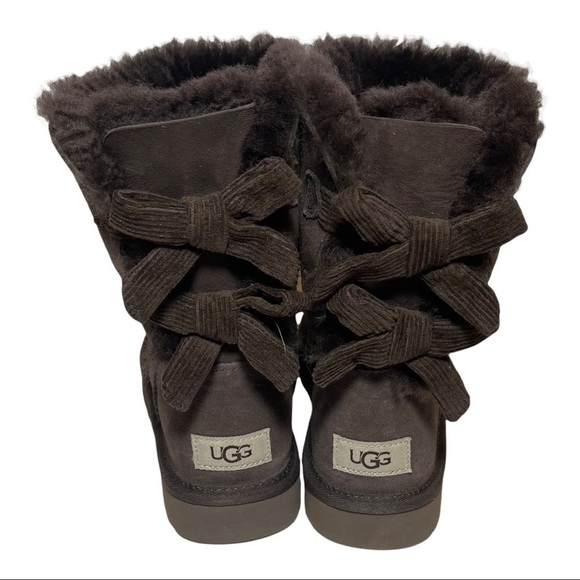 UGG Women Boots Size 7 - Picture 2 of 5